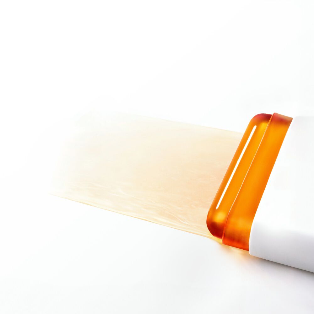 Close-Up packshot with application of the Stick with application swatch
