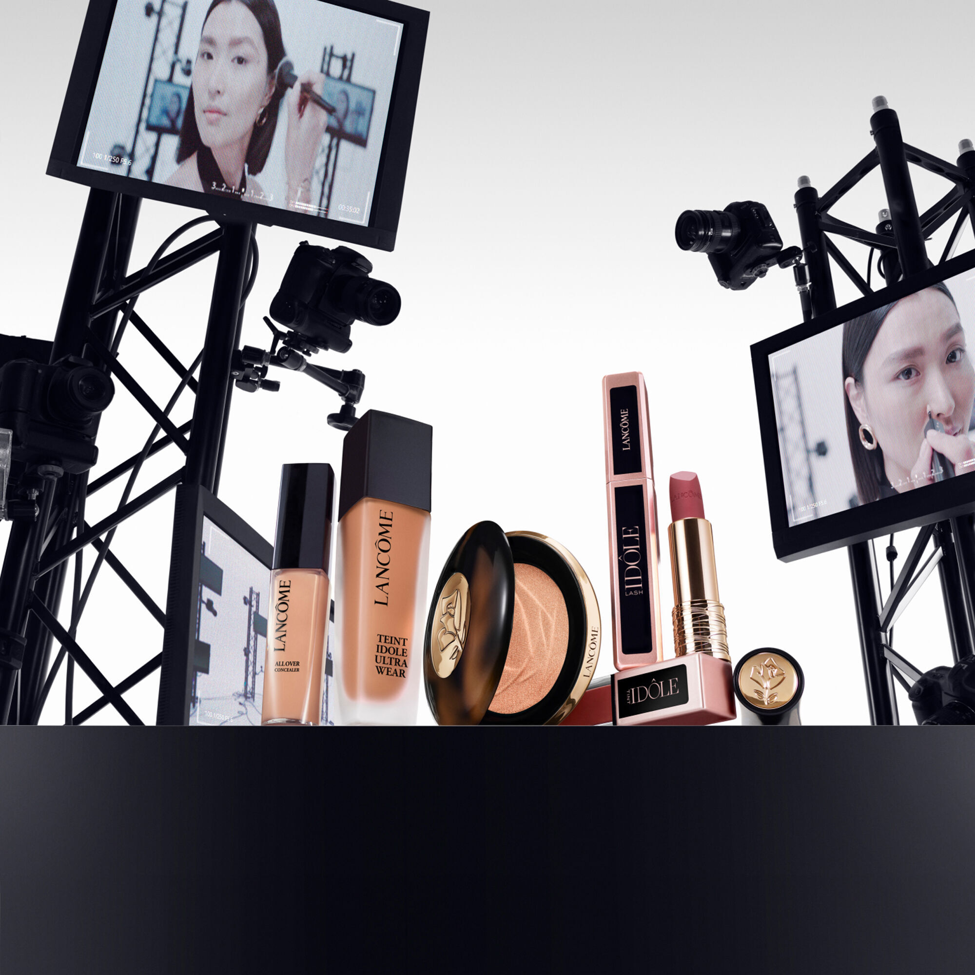 C.E. SKIN TRANSFORMING HIGHLIGHTER