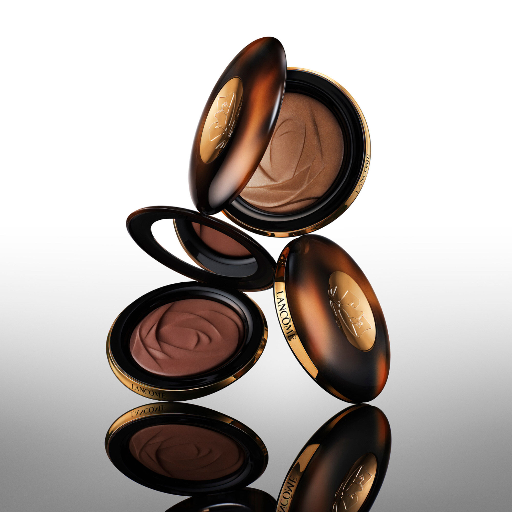 C.E. SKIN TRANSFORMING HIGHLIGHTER