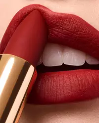 Intimatte sulle labbra