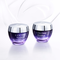 Due vasetti di Lancome Renergie Multi-Lift e Multi-Lift Nuit su sfondo bianco.