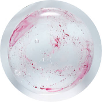 Una bolla trasparente con venature rosse e bollicine, su sfondo bianco lucido.
